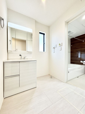 ���̑��@���̂��閾�邢�����h���[�X�y�[�X