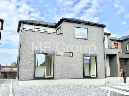 ���n�O�ώʐ^�@�������ꂽ�O�ρA�㎿�ȏZ��Ԃ��L���鎺���͉i�����S���ĉ߂�����Z���ł��B 