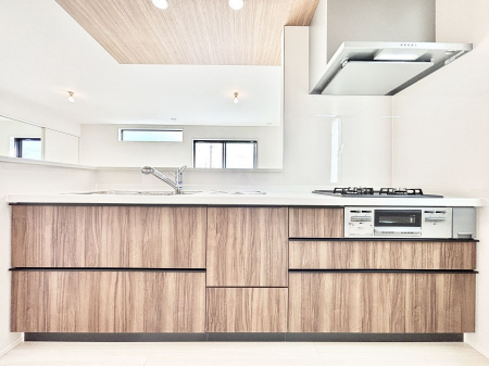 �L�b�`���@�������������I�ɁA�y�����I�V�X�e���L�b�`��  