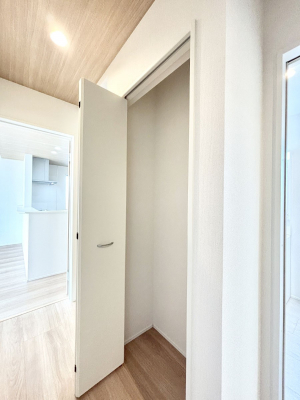 ���̑����ρ@�L�����[�B�|�������G�߂̏��������[���邱�Ƃ��ł��܂��B