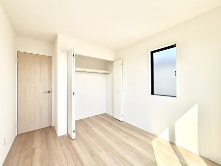 �q�������@�q�������ɂ��������߂Ȏ��[�X�y�[�X�����Ղ�̋���