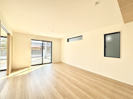 ���̑����ρ@�傫�ȑ����炽���Ղ�̗z���ƕ����������郊�r���O  