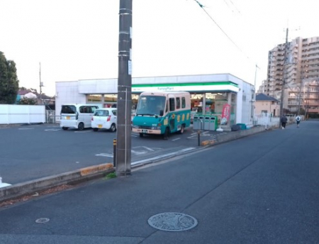 ���ӊ��@�R���r�j 300m �t�@�~���[�}�[�g ��Օ��o�t���X