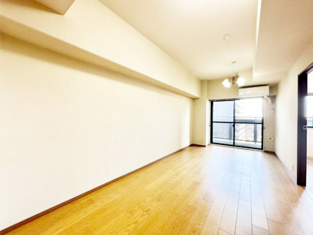 ���r���O�@�傫�ȑ����炽���Ղ�̗z���ƕ����������郊�r���O