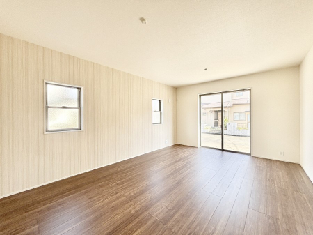 ���r���O�@�ǂ��ɂ��Ă��Ƒ��̂Ȃ������������R�~���j�P�[�V�������r���O�B 