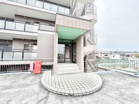 �G���g�����X�@�������������͋C�̃G���g�����X