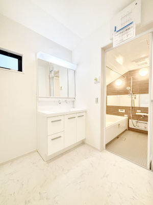 ���̑��@�������̂�����K��Ԃł��B�����̐g�x�x���C�����ǂ����g�������܂��B 