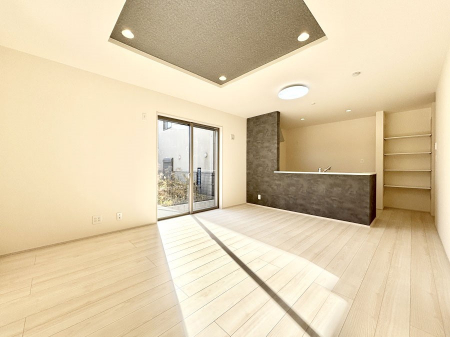 ���r���O�@�Z�ޕ��̌��������o�����A�C���e���A���l����̂��y���݂ȃ��r���O�ł��I 