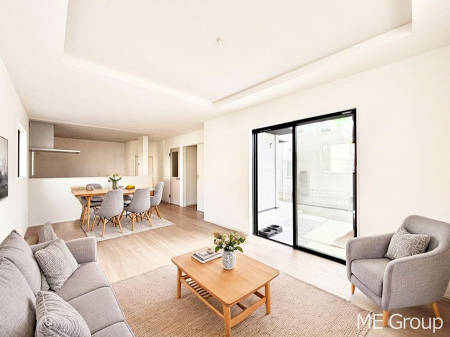 ���r���O�@�傫�ȑ����炽���Ղ�̗z���ƕ����������郊�r���O���Ƌ��CG�ł�