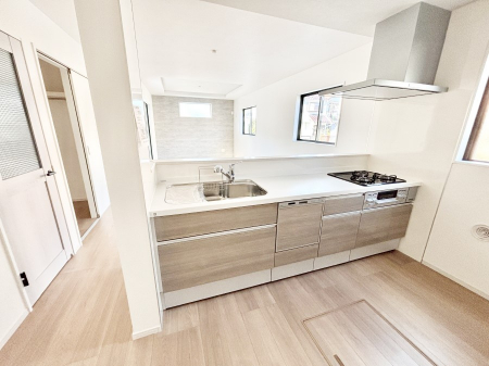 �L�b�`���@���������Ȃ��炲�Ƒ��Ƃ̉�b���y���߂�ΖʃJ�E���^�[�L�b�`��