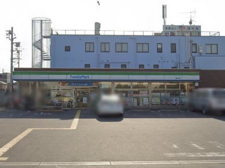 ���ӊ��@�R���r�j 800m �t�@�~���[�}�[�g ���������X