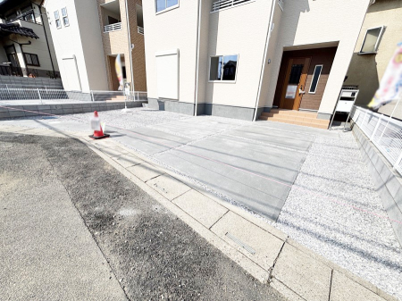 ���̑����ρ@�O�ʋ��̗��ɁA���ϕi��q���p�i�Ȃǂ����[�\�B���ʑ����������ƕۂ��܂��I