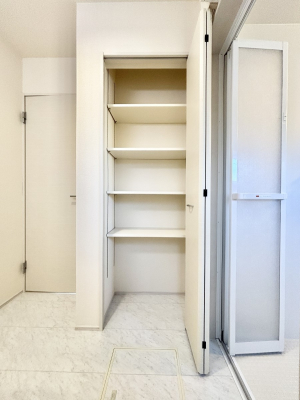 ̑@h[Xy[Xɂ͂Ղ[łItĂ܂B