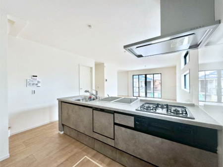 �L�b�`���@���r���O�����n����l�C�̃J�E���^�[�L�b�`���B �Ƒ��������Ȃ���Ǝ������邱�Ƃ��ł��܂��B