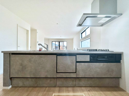 �L�b�`���@�������������I�ɁA�y�����I�V�X�e���L�b�`��  