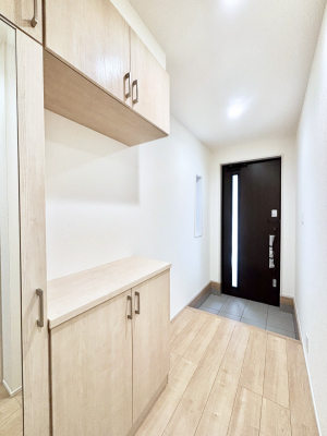 ���ց@�K���X�X���b�g�̓��������փh�A�������Ɍ���͂��Ă���܂�