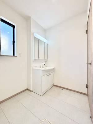 ���̑��@�������̂��郉���h���[�X�y�[�X