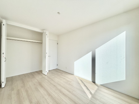 �q�������@�q�������ɂ��������߂Ȏ��[�X�y�[�X�����Ղ�̋���