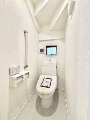 �g�C���@�g�C����1�K��2�K���ꂼ��ɔz�u����Ă��ĂƂĂ��֗��ł��B 