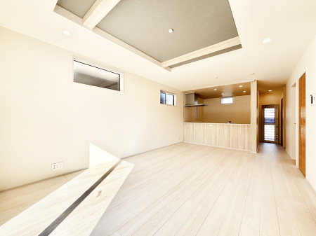 ���r���O�@�i�`�������e�C�X�g�̗D�����_�炩���F�g���̃t���[�����O���f�G�ȃ��r���O�ł��ˁB