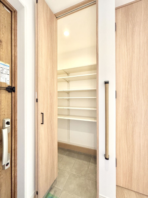 ���̑����ρ@�V���[�Y�C���N���[�N�t���I�J���x�r�[�J�[���u���܂��B   