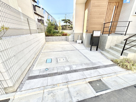 �@�����Ɍ������Ȃ����ԃX�y�[�X�B