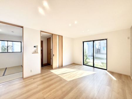 ���r���O�@�������������͋C�̂k�c�j�͉Ƒ��݂�Ȃ̉��K���  