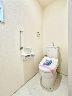 �g�C���@�g�C����1�K��2�K���ꂼ��ɔz�u����Ă��ĂƂĂ��֗��ł��B 