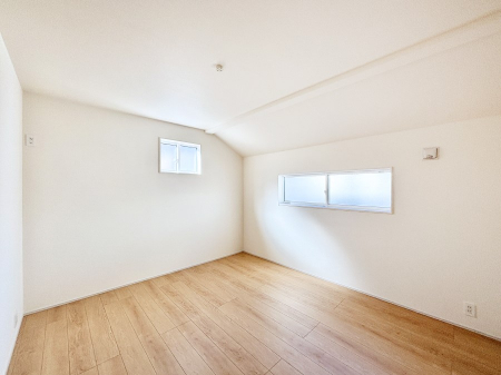 ���̑����ρ@���z�V����̗p���ĊJ�������v���X�B�Q�ʍ̌��Ŗ��邭���ʂ����ǍD�ł��B