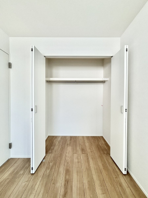 ���[�@�m���̃N���[�[�b�g�B���s��������̂Ō���̈ߗނ�����������܂�܂��B