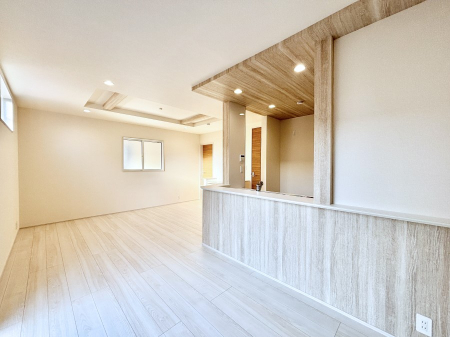 ���r���O�@�i�`�������e�C�X�g�̗D�����_�炩���F�g���̃t���[�����O���f�G�ȃ��r���O�ł��ˁB