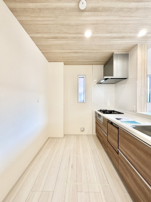 �L�b�`���@�|�b�v�A�b�v�V�䂪�f�G�ȃL�b�`���I��������̂ō̌����Ƃꊷ�C�ɂ��𗧂��܂��B