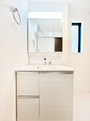 ʑEʏ@X^COɕ֗ȎOʋA~[LrlbgōׂXbL