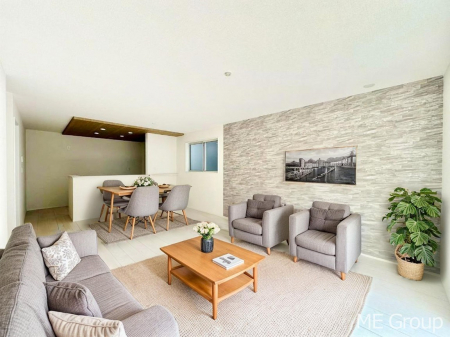 rO@ANZgNXȃrOBƑł̂т肭낰LXXy[XB@ƋCGł