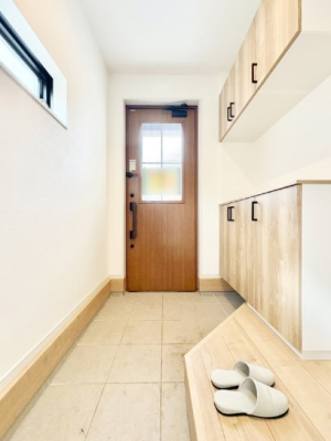 ���ց@���ʔ��͂��Ƒ��̎ʐ^��G�߂̃C���e���A�ŏ���I�Ƃ��ĉ��o�ł��܂�