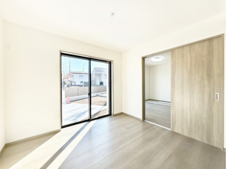 ���̑����ρ@�i�`�������ȃt���[�����O�͂ǂ�ȃC���e���A�ɂ��}�b�`�B  