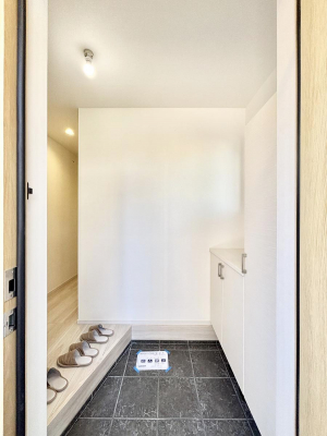 ���ց@�Ƒ��̋A��₨�q�l�������������}���錺��  �@