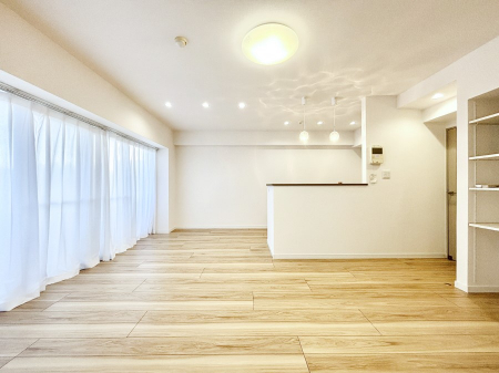 rO@Ƒ̓₩Șbŕ܂閾邢rO