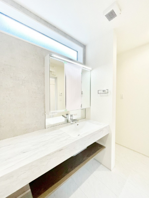 ���̑��@�n�C�T�b�V����_�炩�Ȓ��̌������荞�ސ��������郉���h���[�X�y�[�X