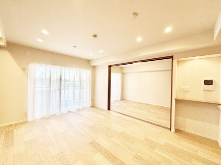 ���̑����ρ@�Ƒ������R�ƏW�܂�e���̃X�y�[�X�ɂȂ肻��