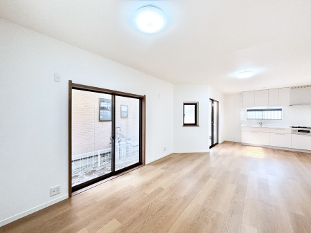 ���r���O�@�Z�ޕ��̌��������o�����A�C���e���A���l����̂��y���݂ȃ��r���O�ł��I   