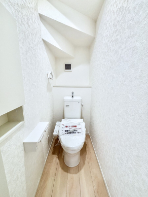 �g�C���@�E�H�V�����b�g�t���g�C����1�K��2�K���ꂼ��ɔz�u����Ă��ĂƂĂ��֗��ł��B 