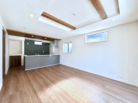 ���r���O�@�Z�ޕ��̌��������o�����A�C���e���A���l����̂��y���݂ȃ��r���O�ł��I 