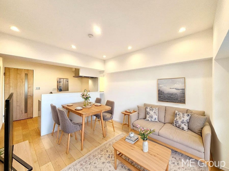 rO@͋Ĉkcj͉Ƒ݂Ȃ̉Kԁ@ƋCGł