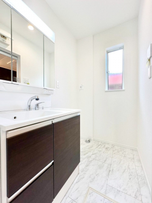 ̑@邢ʏ͖̐gxxyłႢłB    