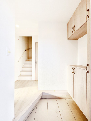 ���ց@���Ƒ��₨�q�l���C�����悭���o�}���ł��鉸�₩�ȕ��͋C�̌��ւł��B