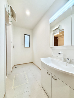 ���̑��@�L�X�Ƃ�Ƃ�̂��郉���h���[�X�y�[�X