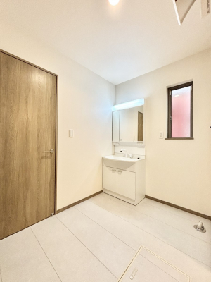 ���̑��@�������̂��郉���h���[�X�y�[�X