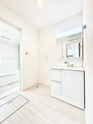 ���ʑ�E���ʏ��@�������̂�����K��Ԃł��B�����̐g�x�x���C�����ǂ����g�������܂��B 