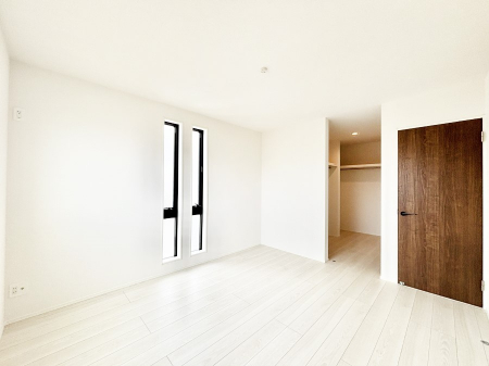 �Q���@�E�H�[�N�C���N���[�[�b�g�����邨�����B�G�߂��Ƃ̓���ւ����s�v�ŕ֗��ł��I